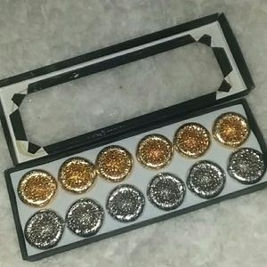 Wholesale box with 12 fashion rings